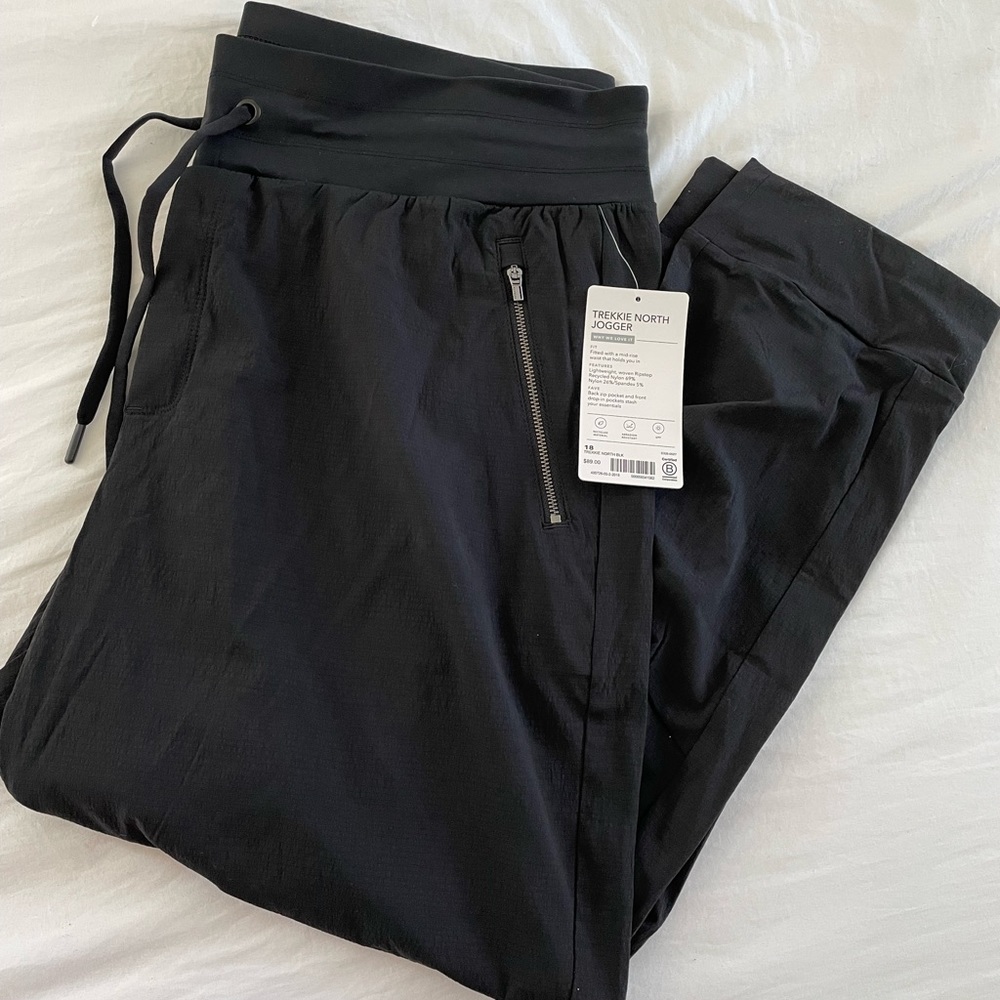 Athletes Trekkie North Jogger • Size 18 • Black • NWT